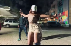 46 Makhadzi – Mama Ngizo Buya